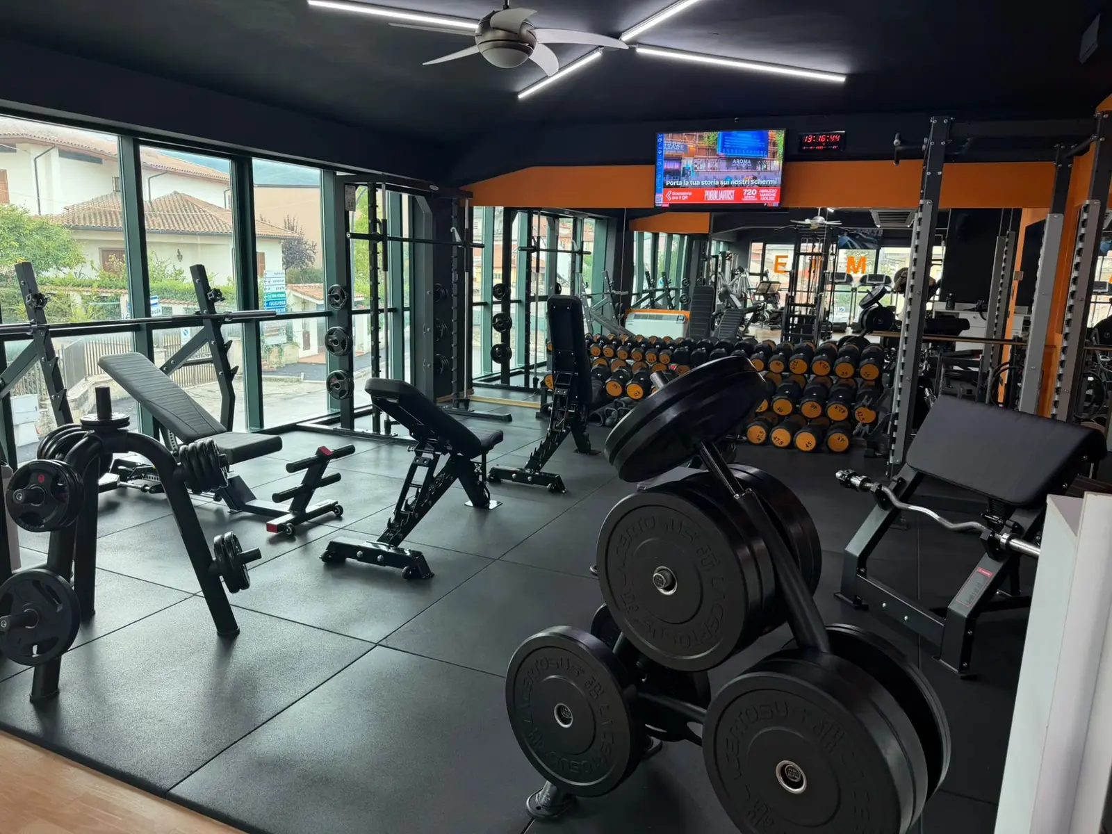Sala Pesi